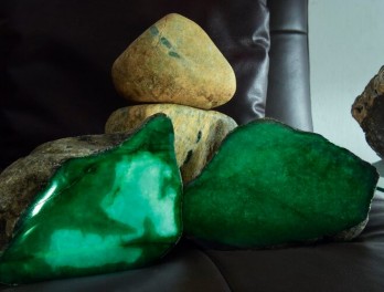 How to Check Real Jade Without Relying on Guesswork