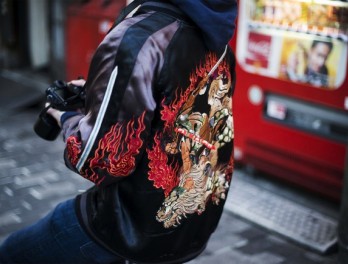 Mua áo nam thêu rồng ở đâu Hà Nội là chuẩn nhất?