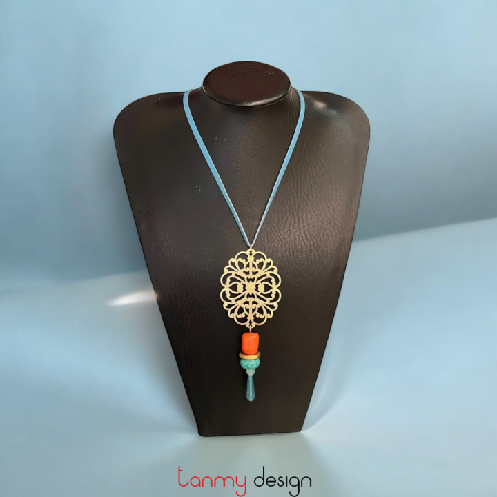 Necklace designed with the gold metal pattern, orange coral, blue glass
