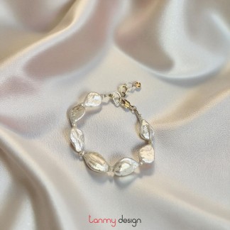 Calliope teardrop pearl Bracelet