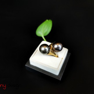 14k solid gold ring with 2 sea pearl pendants