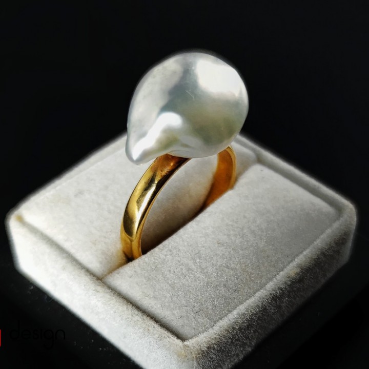 14k gold ring with 1 pearl 