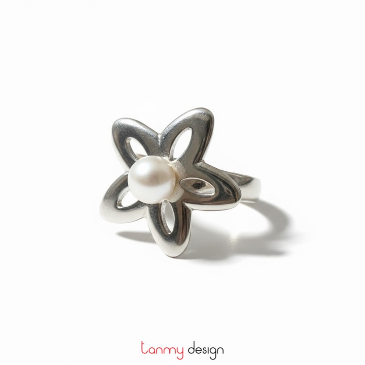 Big silver ring with silver flower and one pearl