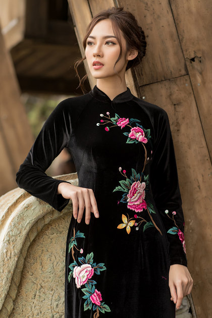 áo dài nhung thêu hoa đẹp