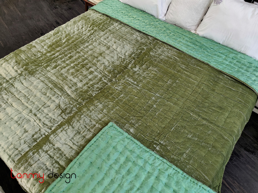 Green silk & velvet quilt