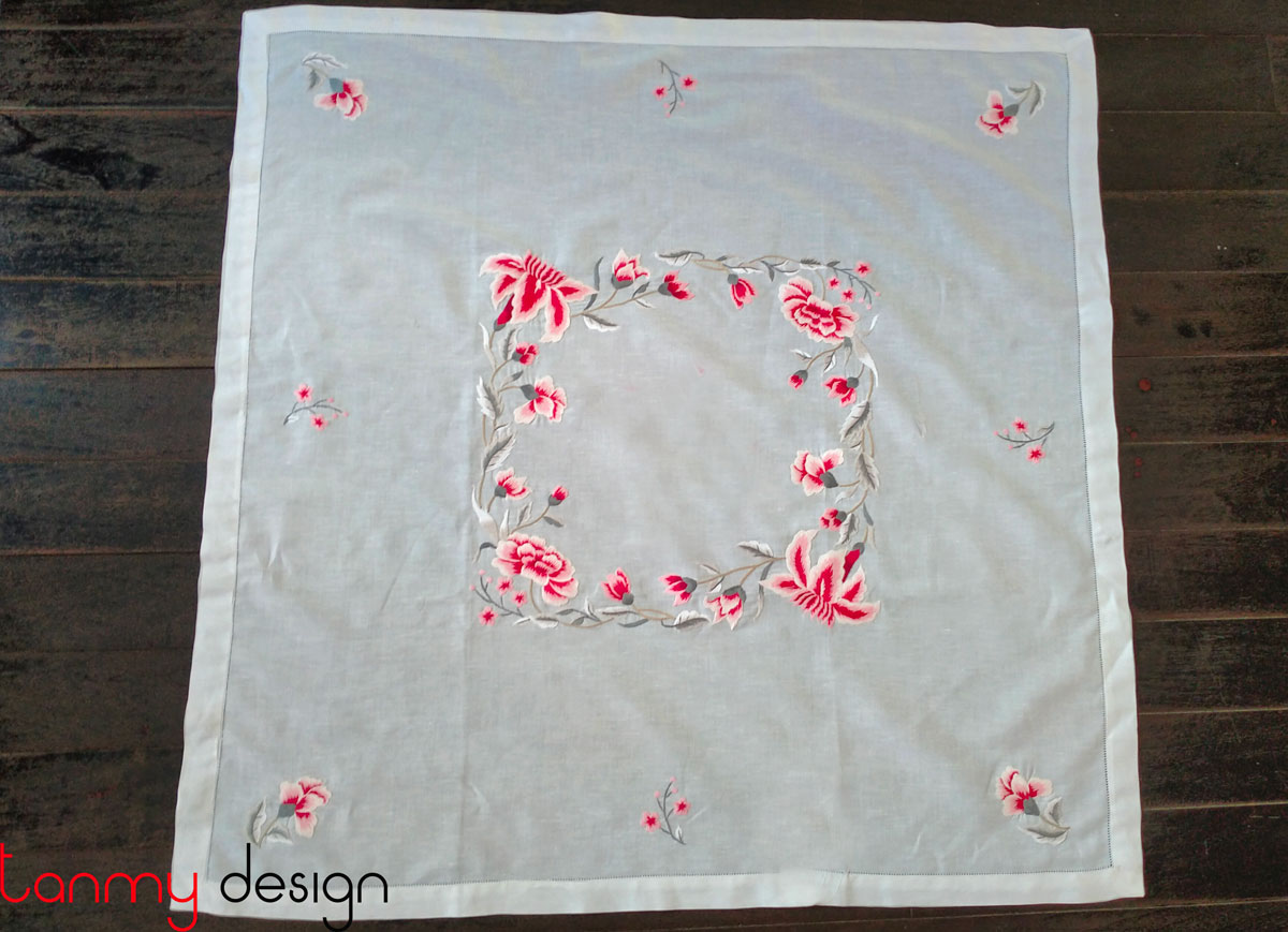 Square table cloth - Camellia flower embroidery (size 90cm)