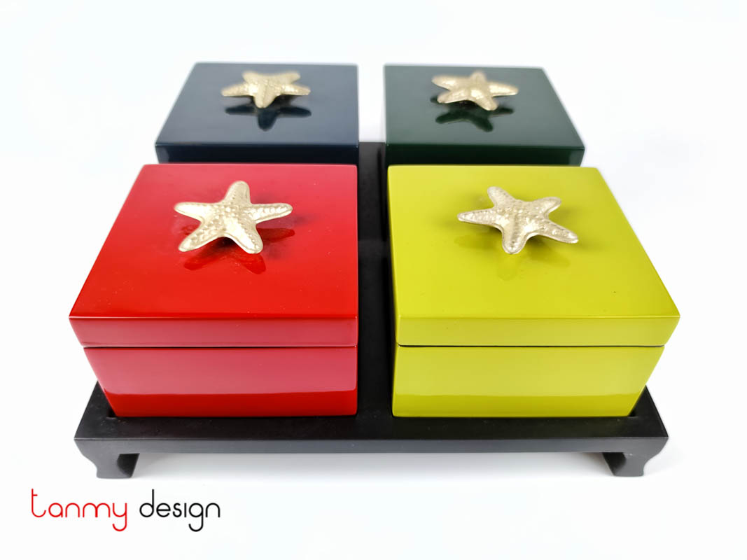 Set of 4 star square boxes included with stand 9xH6 cm