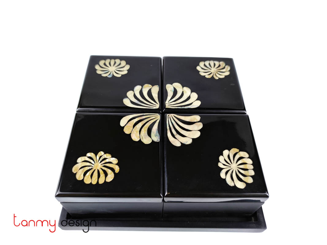  Set of 4 square black boxes 12 cm  included with tray( shape of  shell daisy on lids)