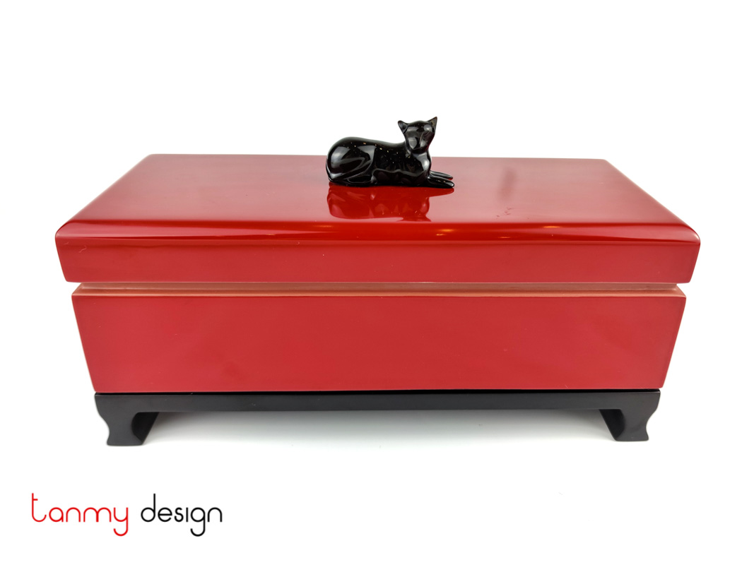 Red rectangular lacquer box attached with horn cat included with stand 26*11*H8 cm