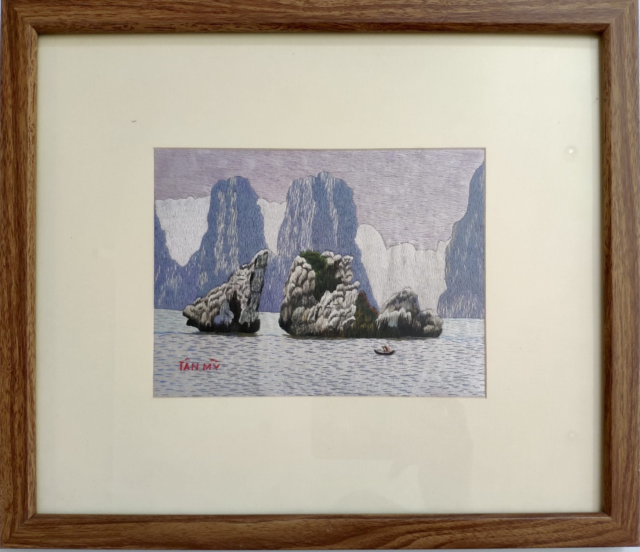 Hand-embroidered painting - The kissing rocks of Ha Long bay (small size)