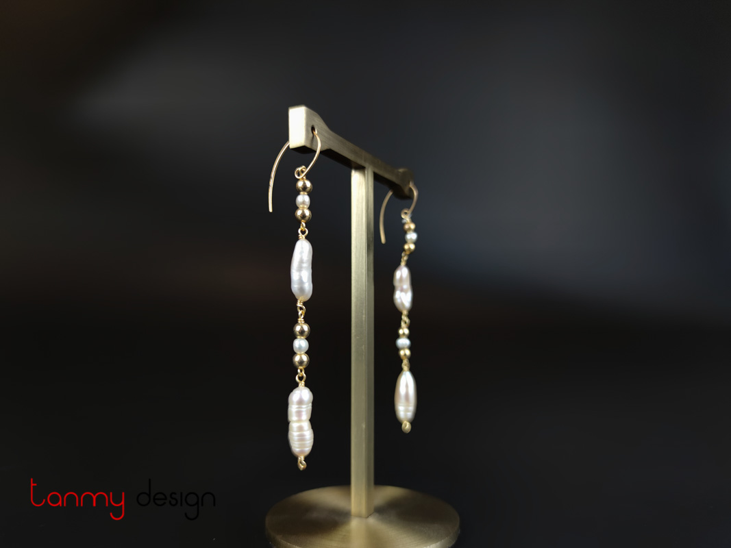 Pearl and 9k gold earrings